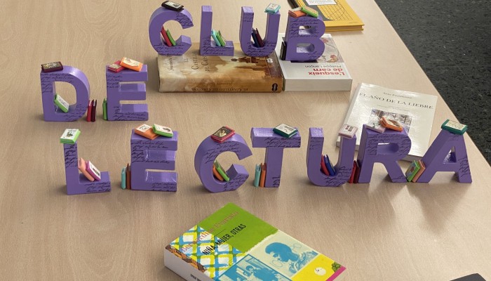 Dia 27 d'octubre de 2026 Reuni&oacute; Club de lectura. Comentari del llibre "Dol&ccedil;a introducci&oacute; al caos"