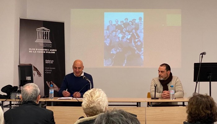 DIA DE LA POESIA 2022. HOMENATGE FET PER SILVESTRE VILAPLANA I JOSEP CORTES